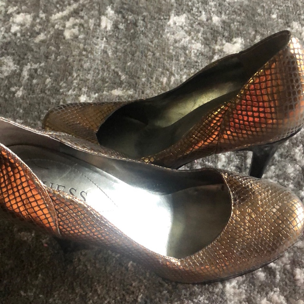 Guess high heels shoes